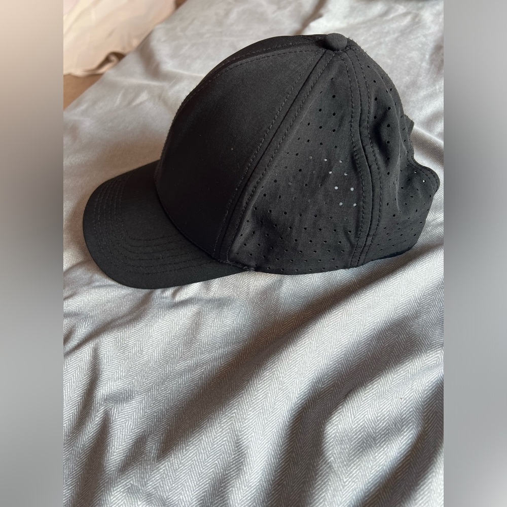 AO Perf Hat - Black
